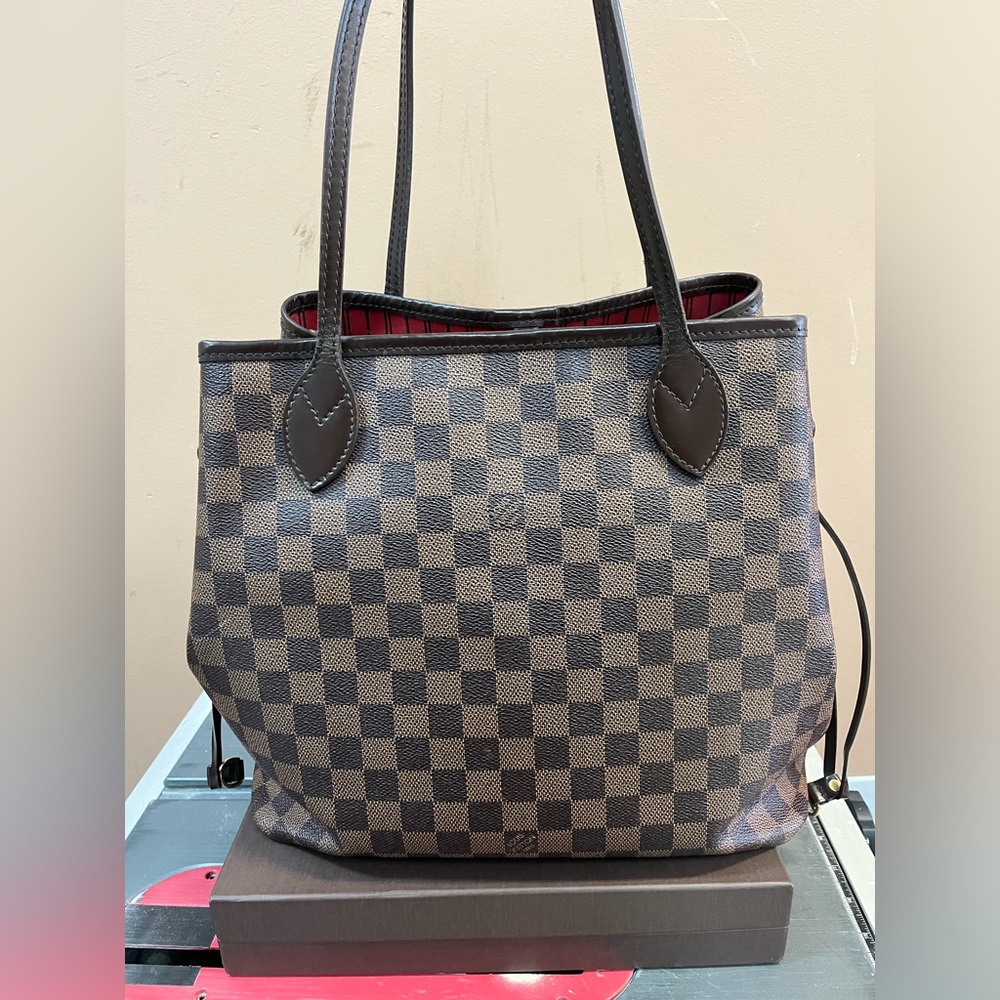 Louis Vuitton Damier Ebene